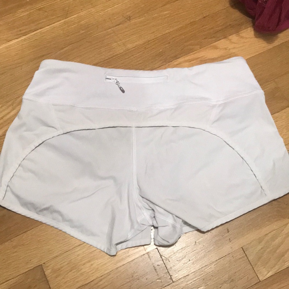 Lululemon size 6 white athletic shorts